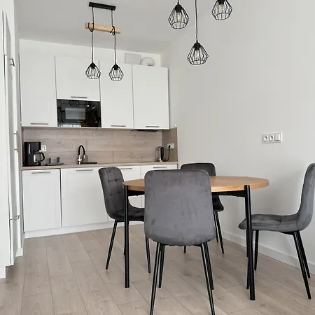 Mika Let's Sea 73 Tuz Przy Plazy, Klimatyzacja, Basen شقة *